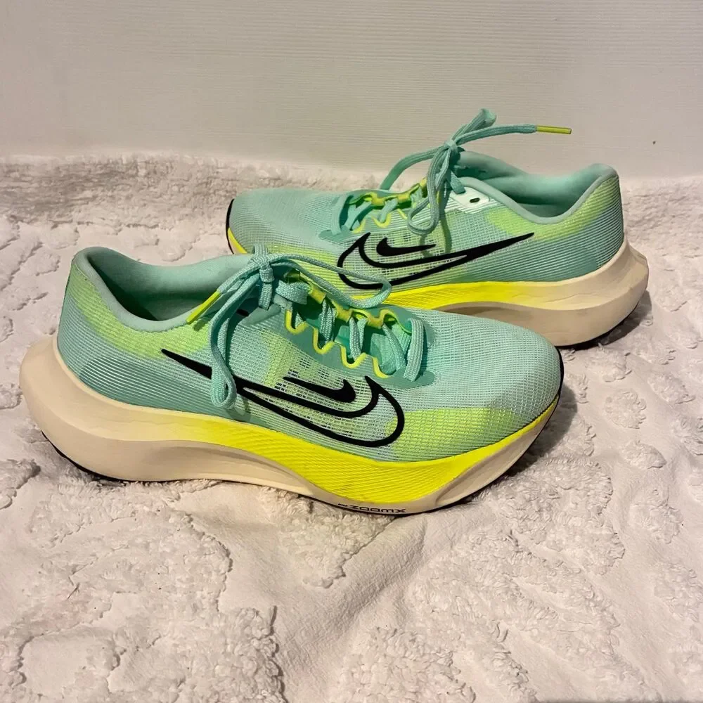 Nike Zoom Fly 5 Ghost Green Yellow Running Sneakers Women's Size 7.5